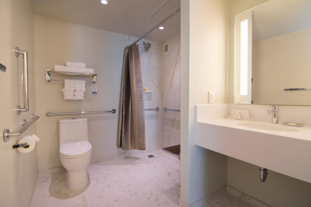 Room image 2